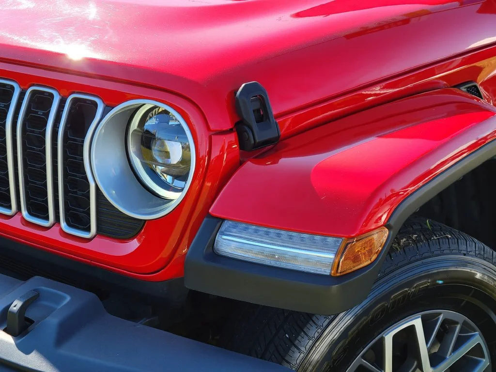Used 2025 Red Jeep Sahara image 10