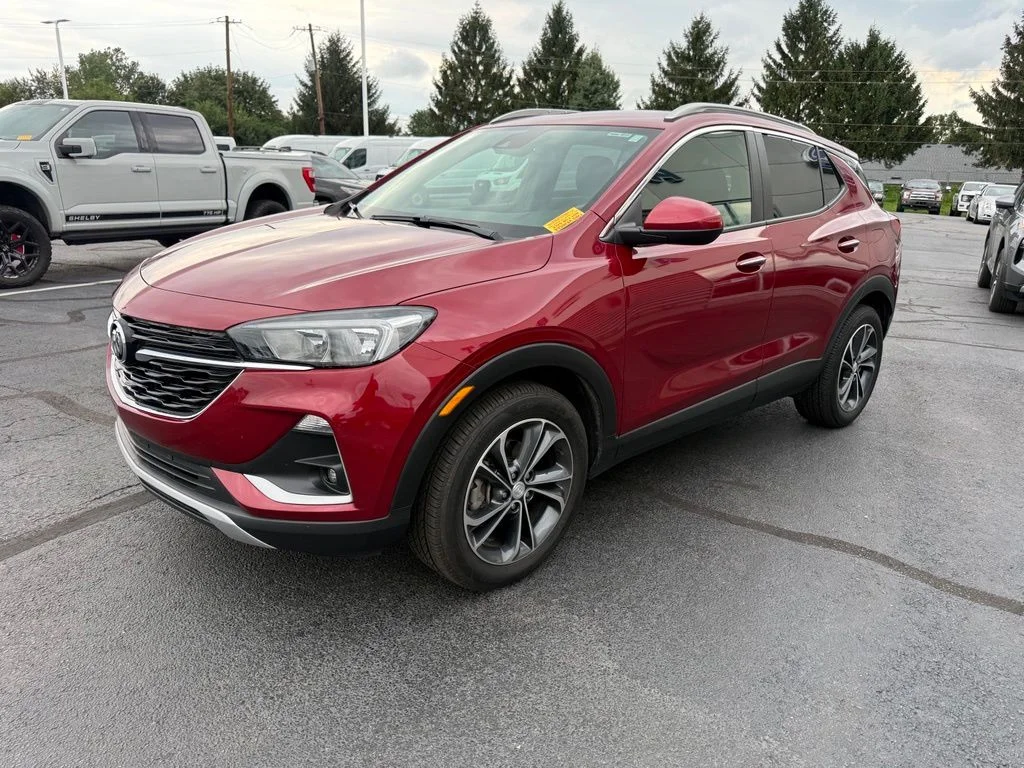 Used 2020 Red Buick Select image 2