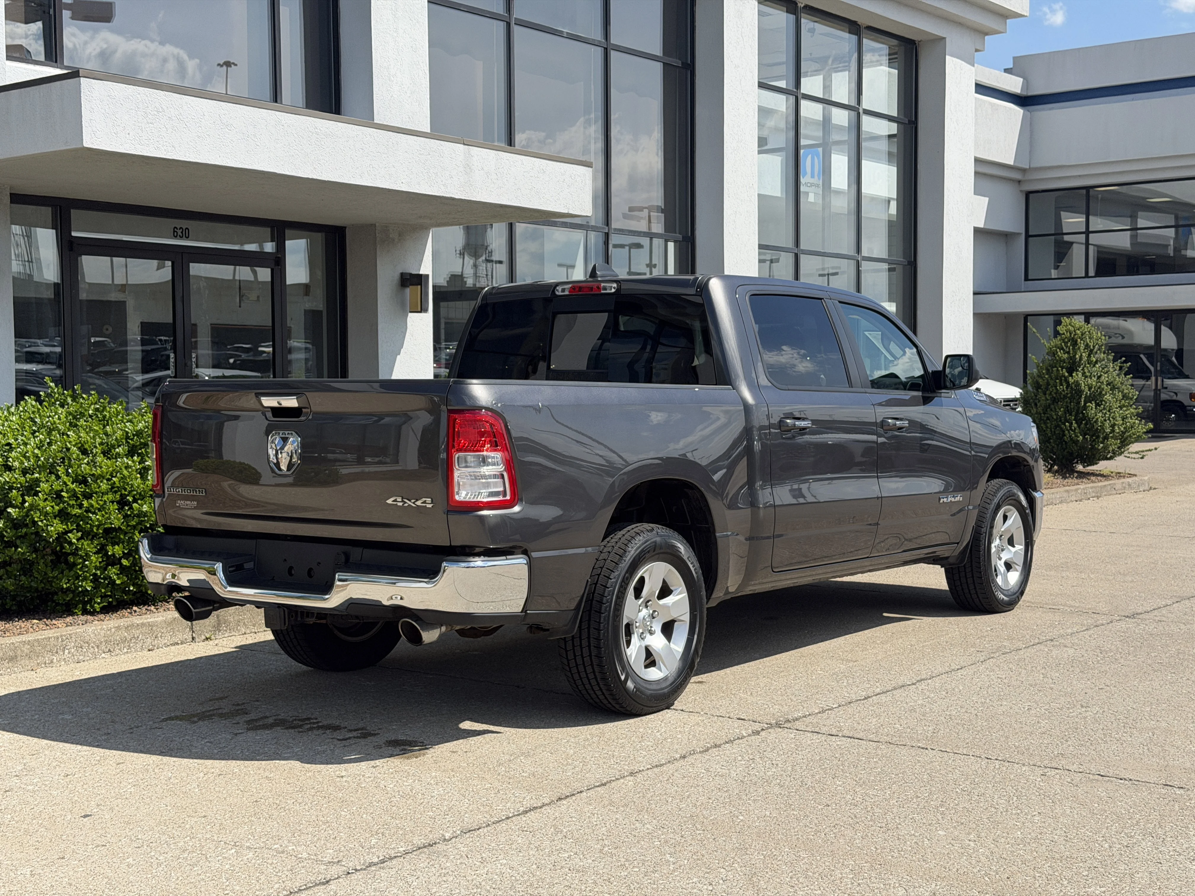 Used 2019 Granite Crystal Metallic Clearcoat Ram Big Horn/Lone Star image 4