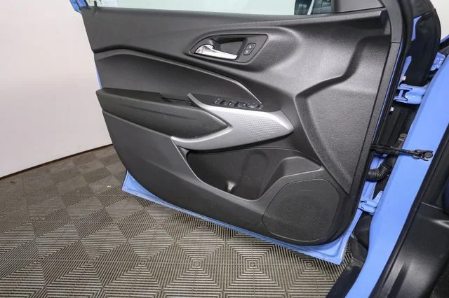 Used 2024 Blue Chevrolet 1RS image 33