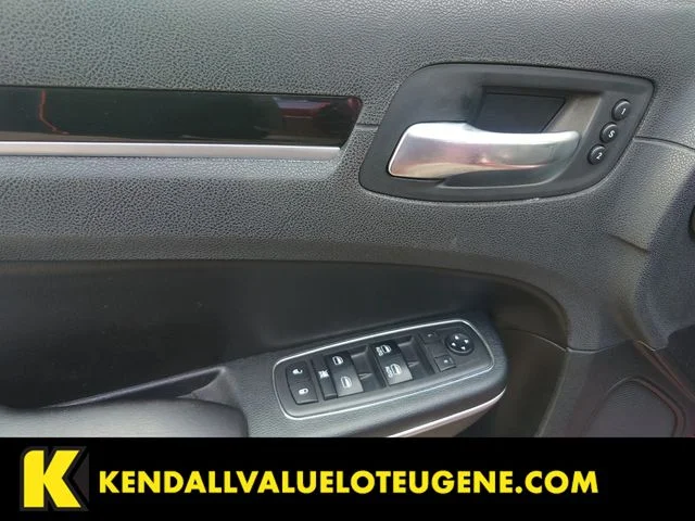 Used 2018 Red Chrysler S image 16