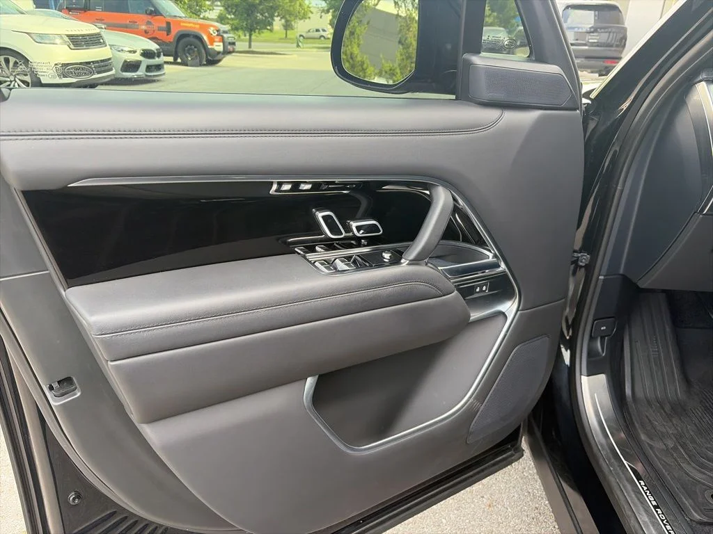 Certified Used 2023  Land Rover SE image 19