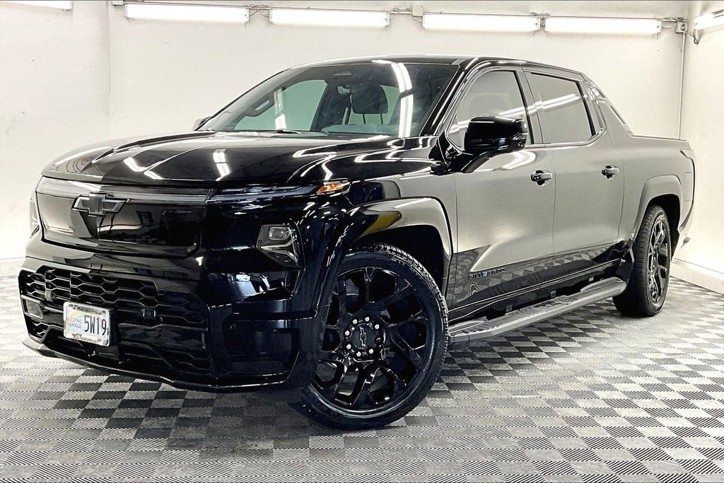 2024 Chevrolet Silverado EV RST's photo