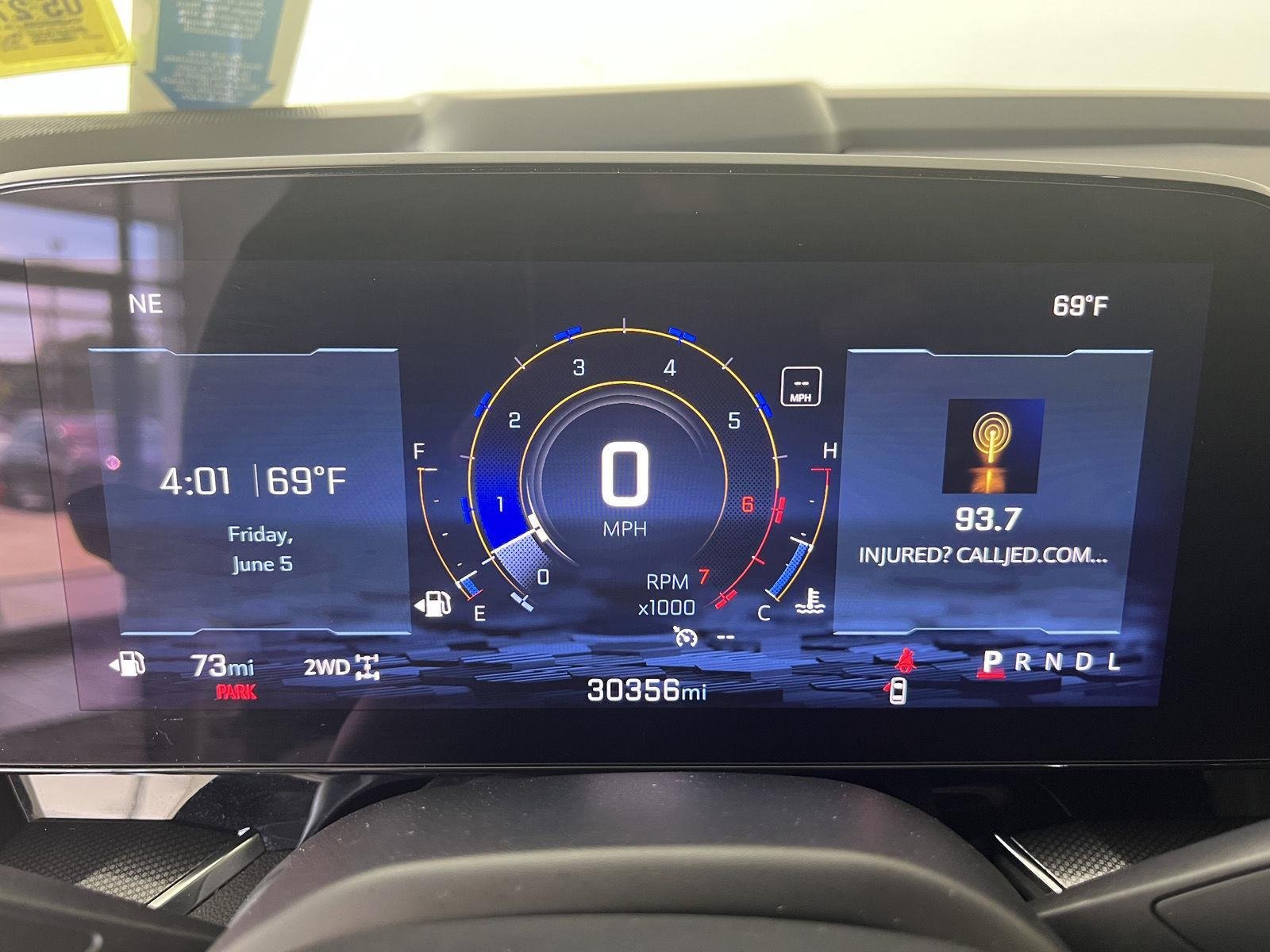 Used 2025 Pearl Chevrolet RST image 13