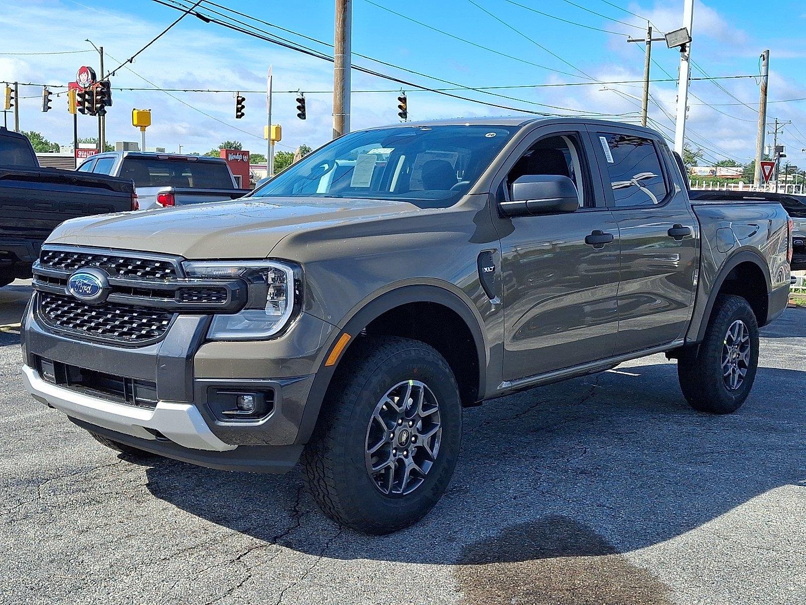 New 2026 Marsh Gray Ford XLT image 2