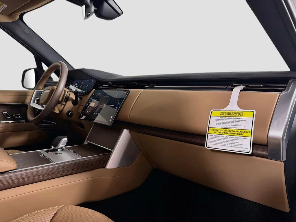 New 2026 Fuji White Land Rover SE PHEV image 31