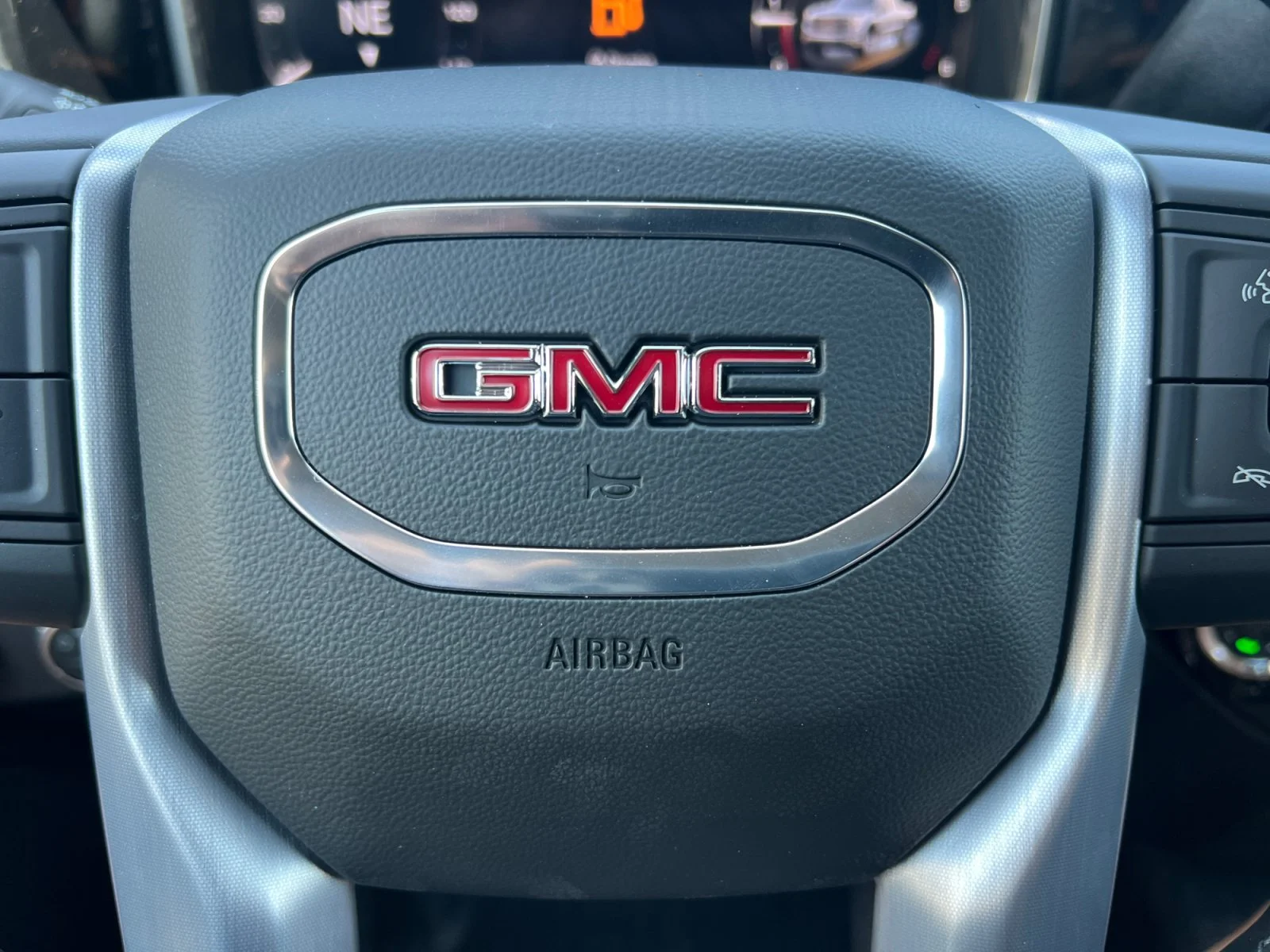 New 2026 Summit White GMC Elevation image 25