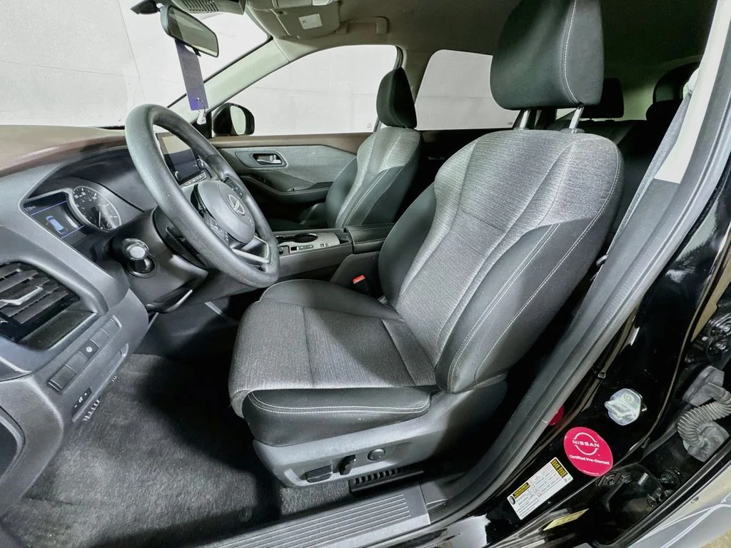 Used 2022 Black Nissan SV image 24