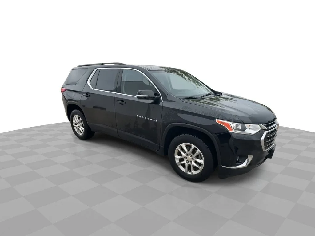 Certified 2019 Chevrolet Traverse 1LT with VIN 1GNERGKW5KJ261103 for sale in Glendale, WI