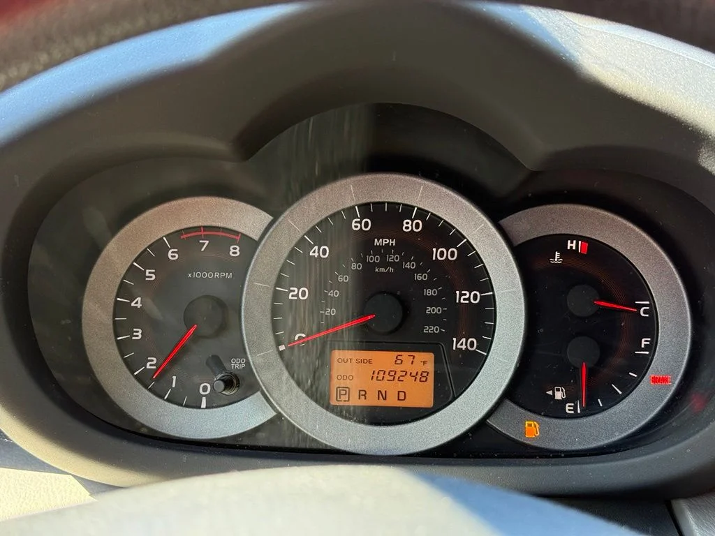 Used 2007  Toyota Base image 10