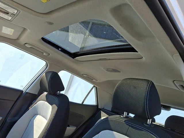 New 2026 White Hyundai SEL image 15