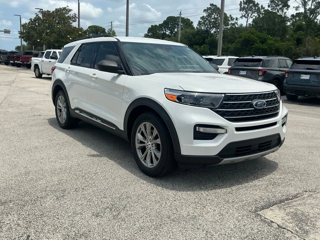 Used 2023 White Ford XLT image 22