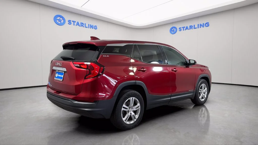 Used 2020 RED QUARTZ TINTCOAT GMC SLE image 9