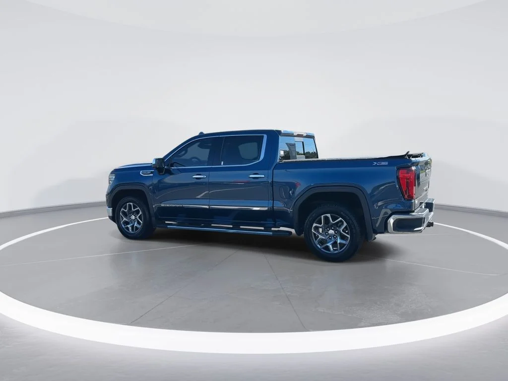 Used 2022 Blue GMC SLT image 6