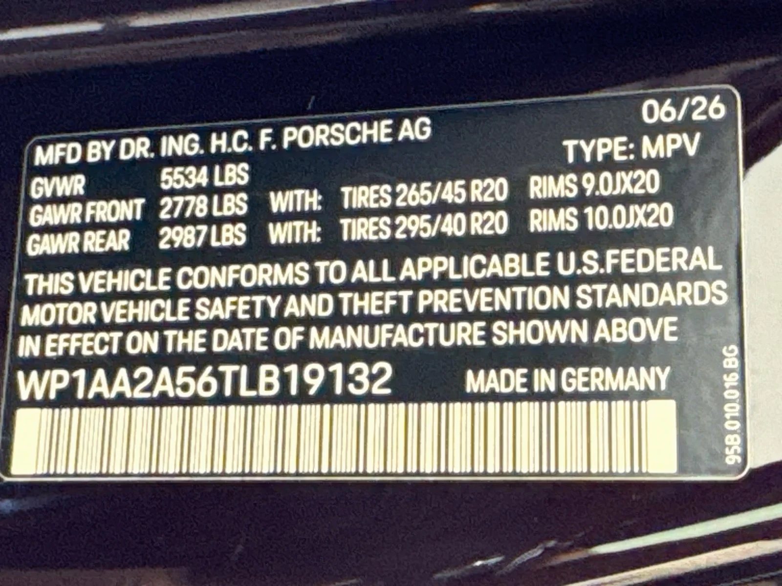New 2026 Copper Ruby Metallic Porsche  image 27