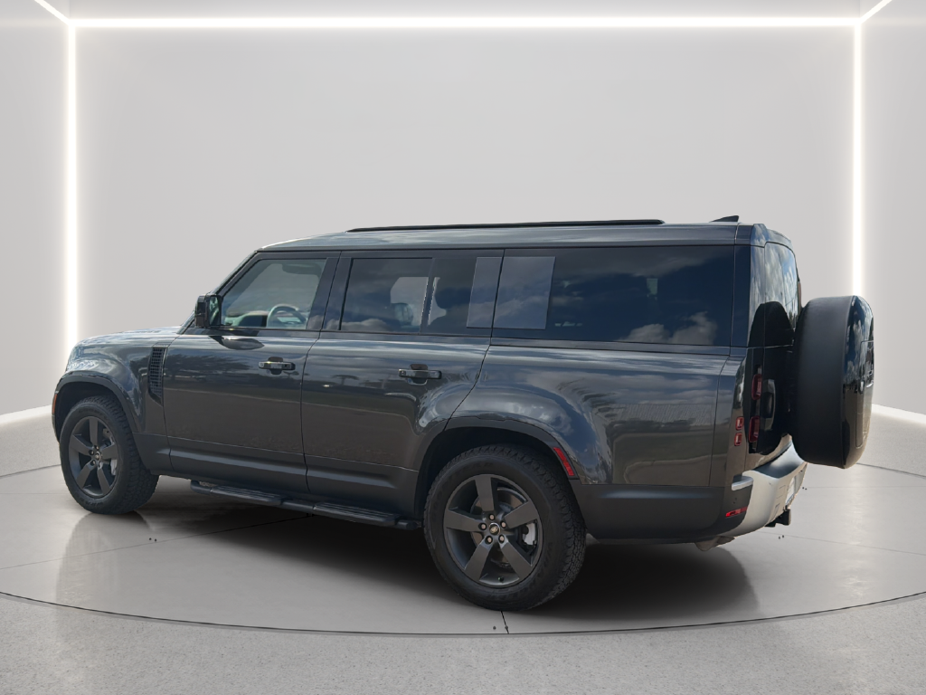 Used 2025 Gray Land Rover S image 14