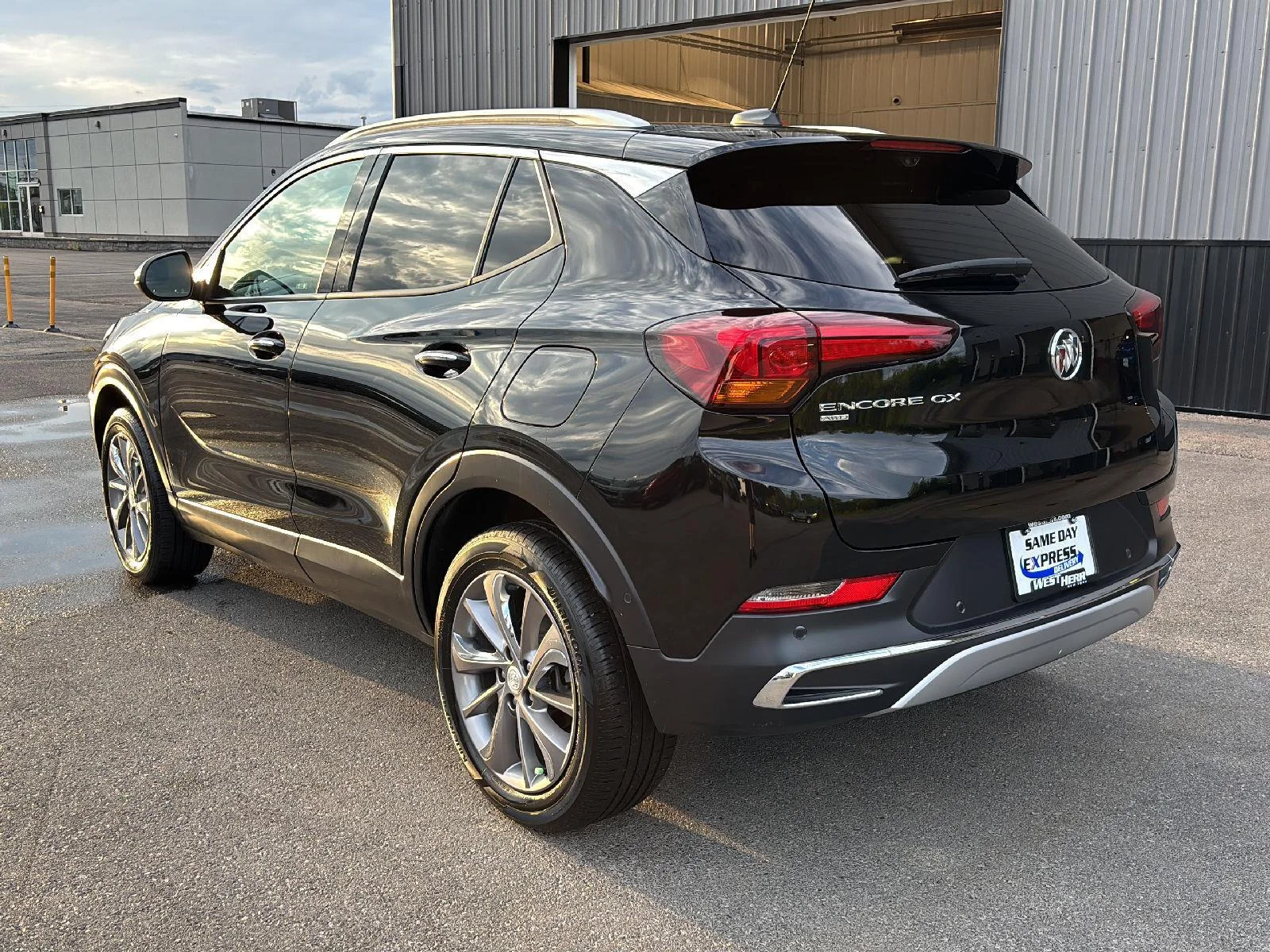 Used 2023 EBONY TWILIGHT METALLIC Buick Essence image 6