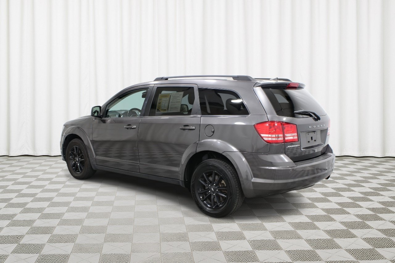 Used 2020 Granite Pearlcoat Dodge SE Value image 5
