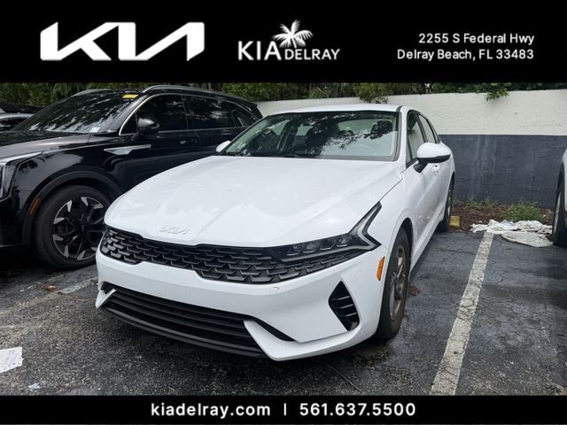 Certified Used 2024 White Kia LXS image 9