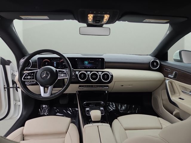 Used 2020  Mercedes-Benz CLA 250 image 3