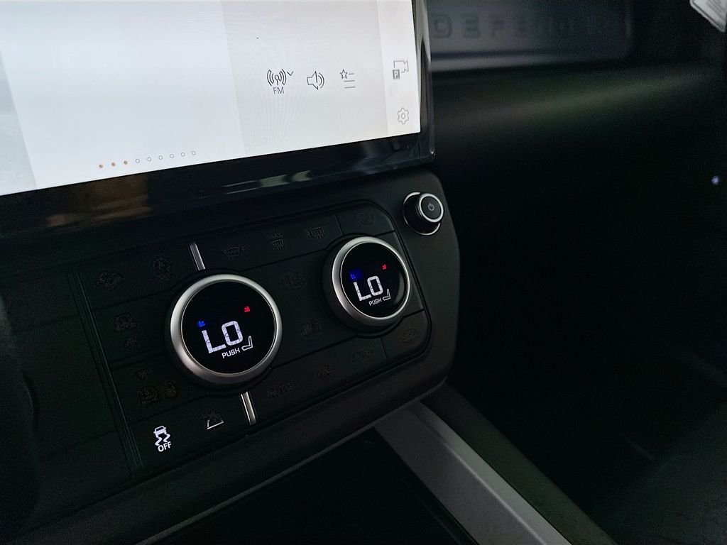 2026 Land Rover Defender V8 - Photo 20