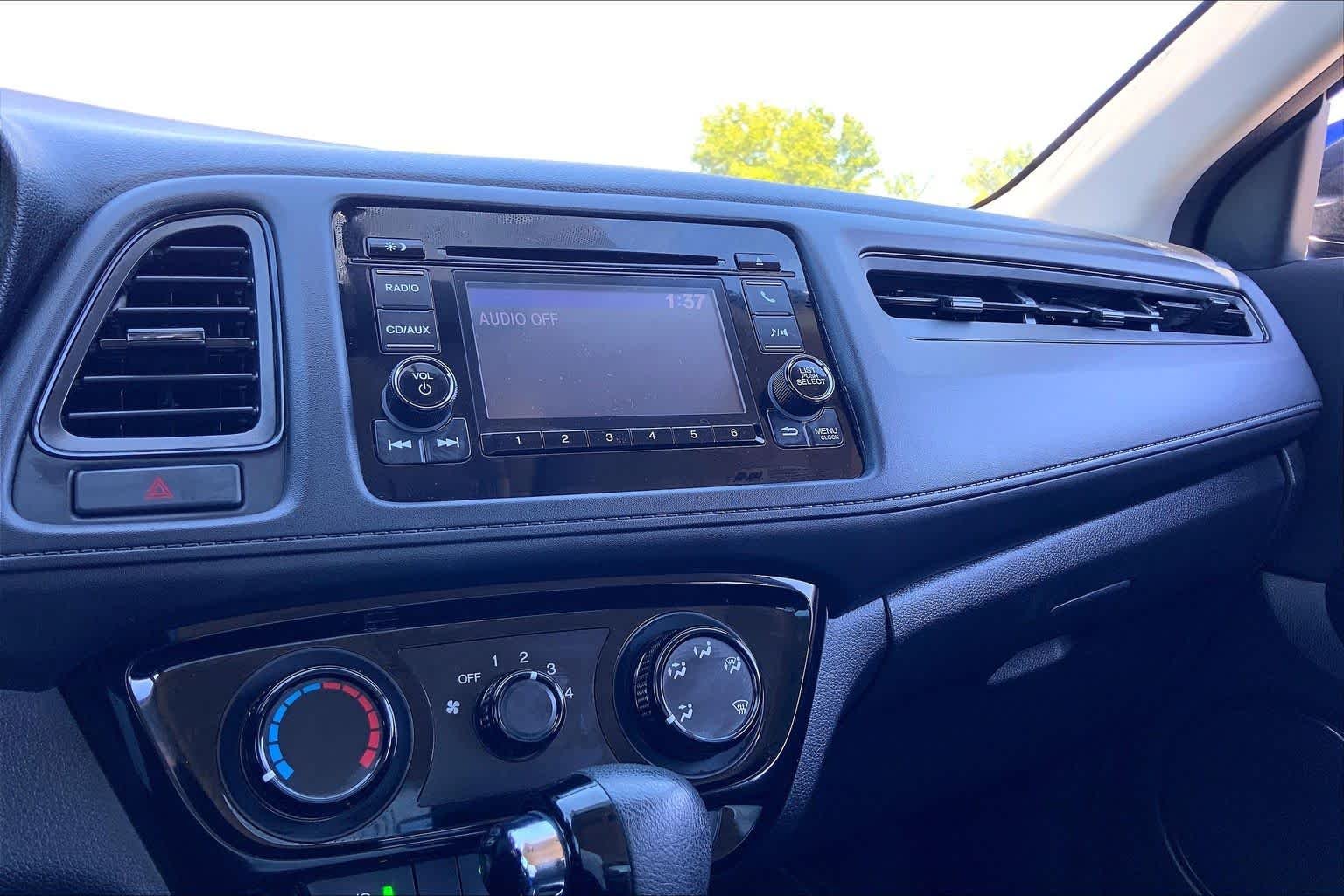 Used 2018 Aegean Blue Metallic Honda LX image 35