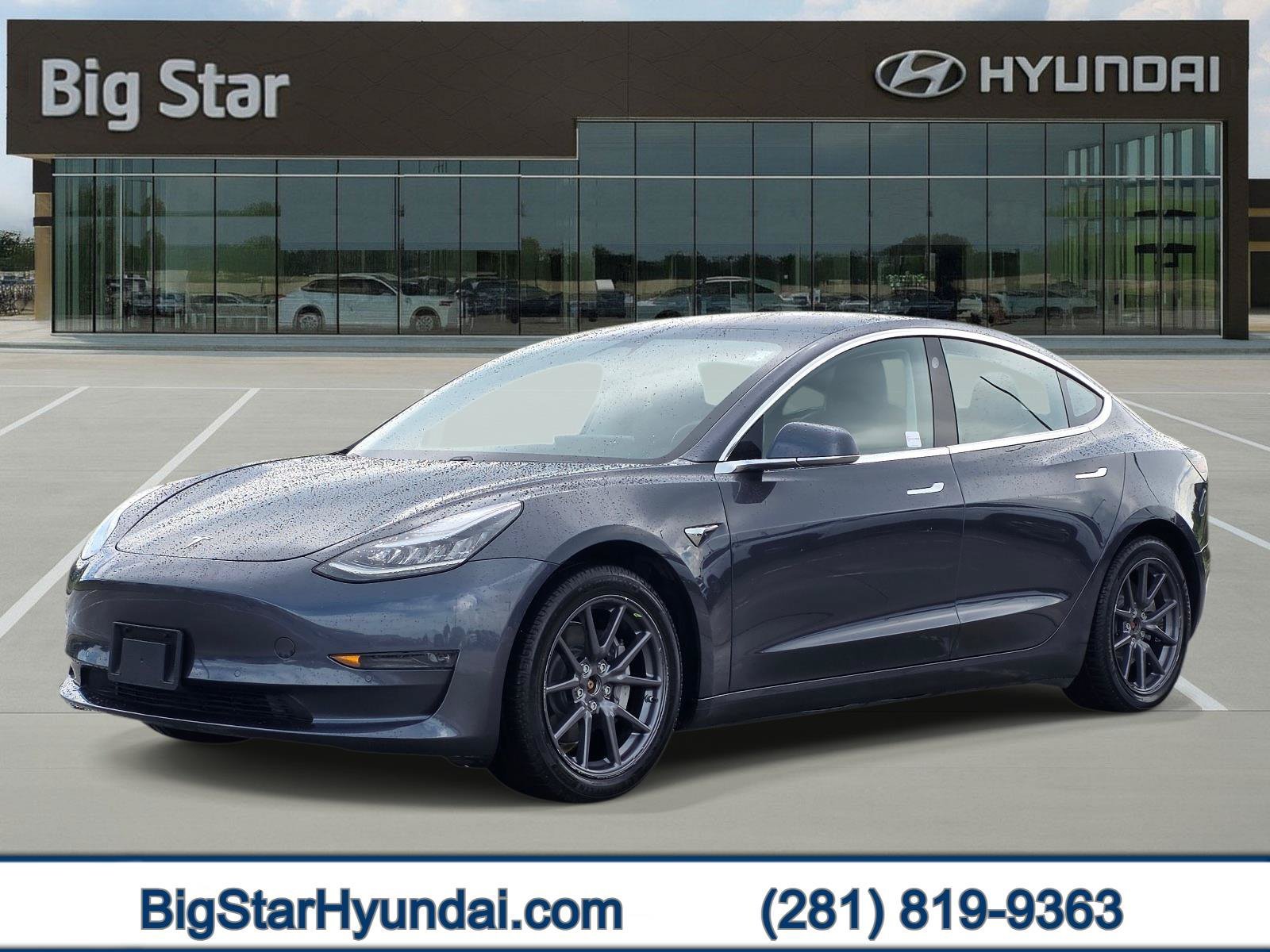Used 2018 Gray Tesla Long Range image 1