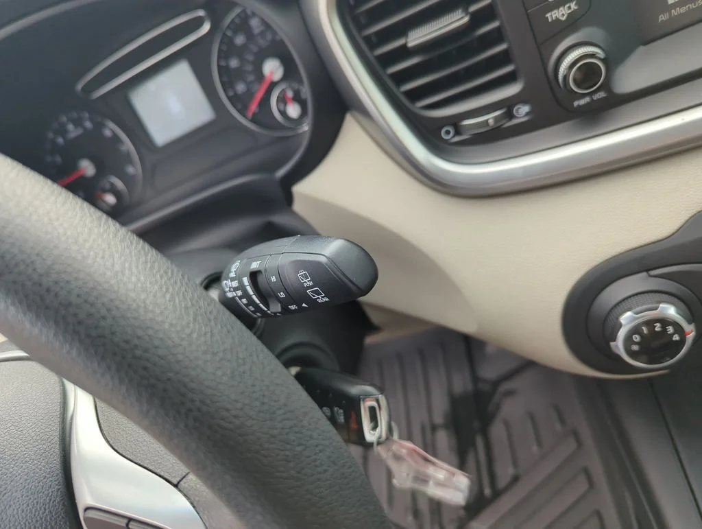 Used 2019 Red Kia LX image 24