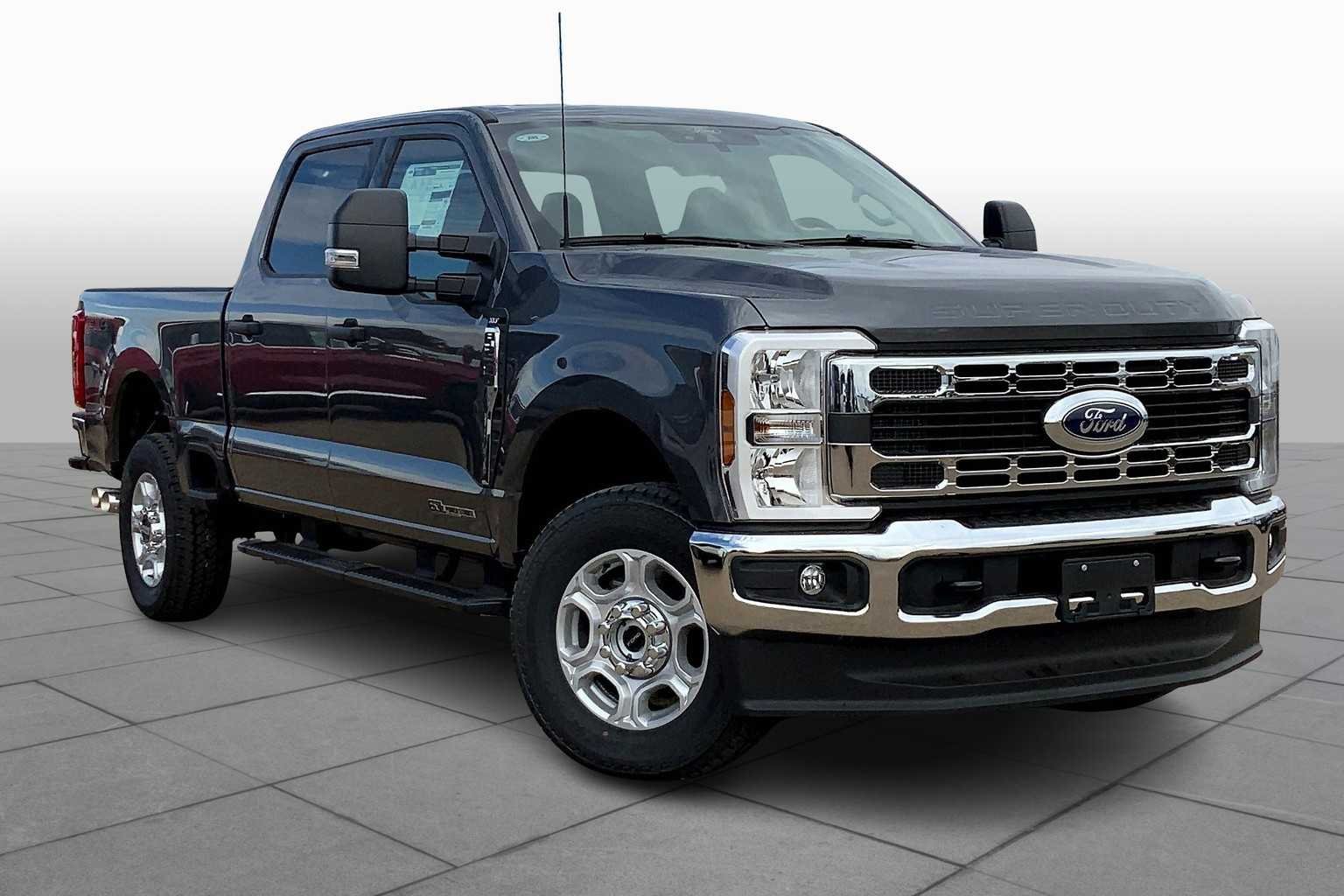 New 2026 Carbonized Gray Metallic Ford F-250® XLT image 2