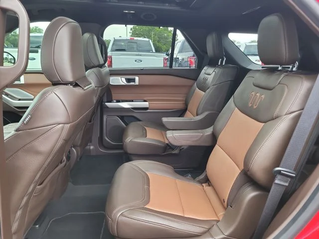 Used 2022 Red Ford King Ranch image 14