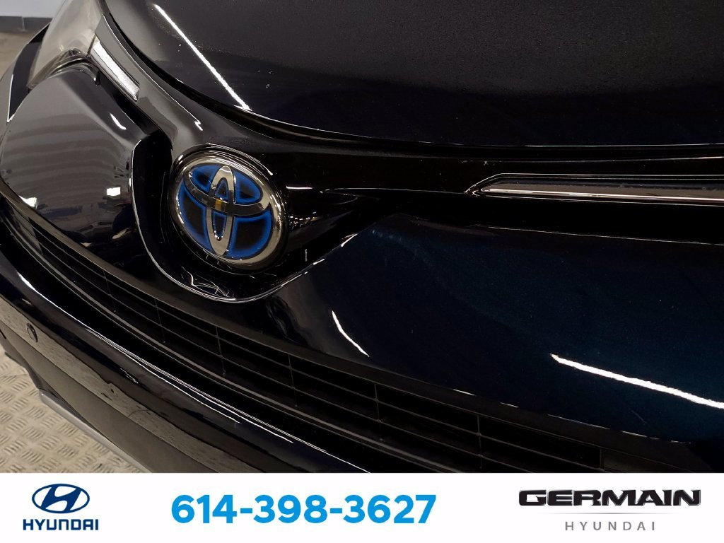 Used 2018 Blue Toyota XLE image 14
