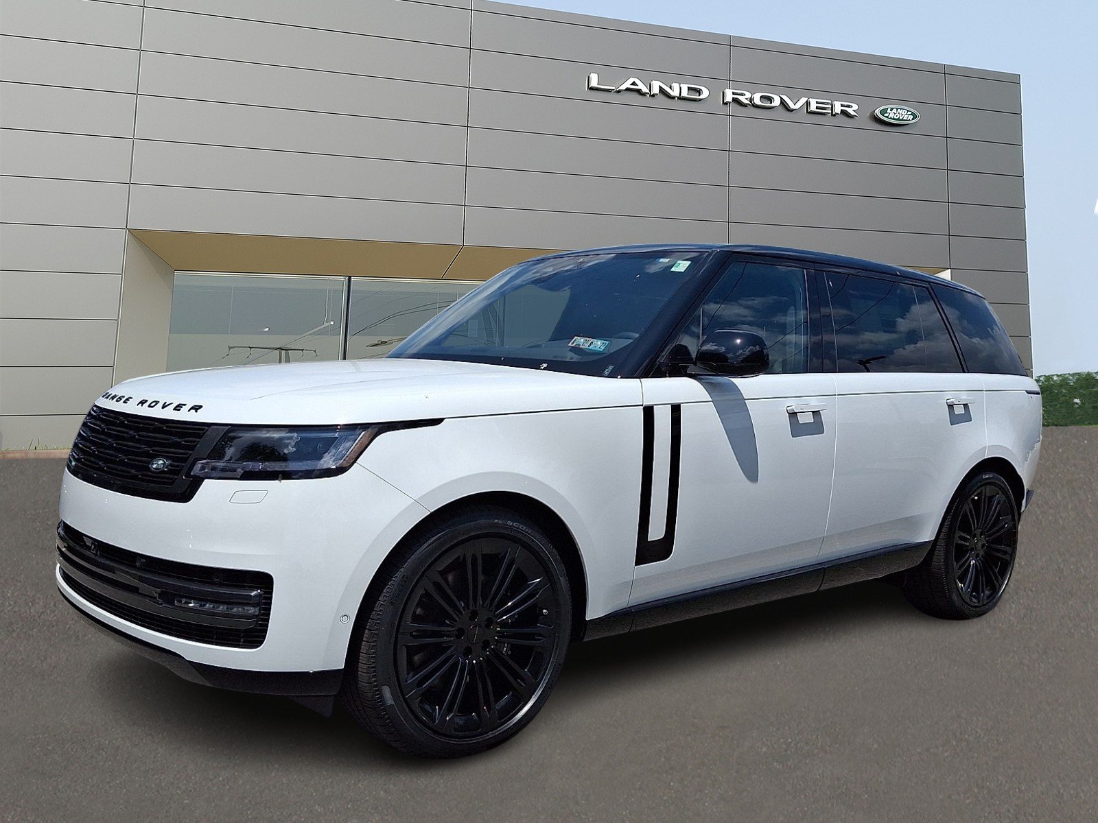 New 2026 Fuji White Land Rover P400 SE 7 Seat image 1