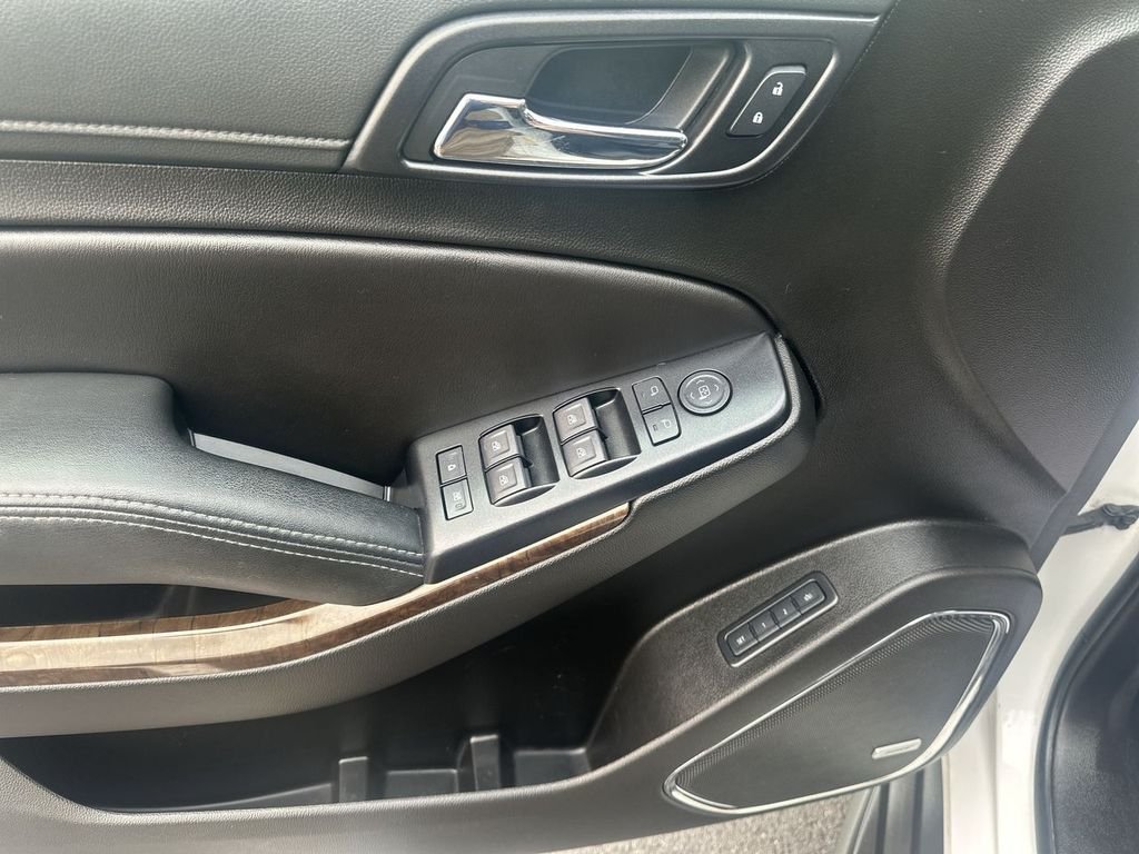Used 2019 White Chevrolet LT image 19
