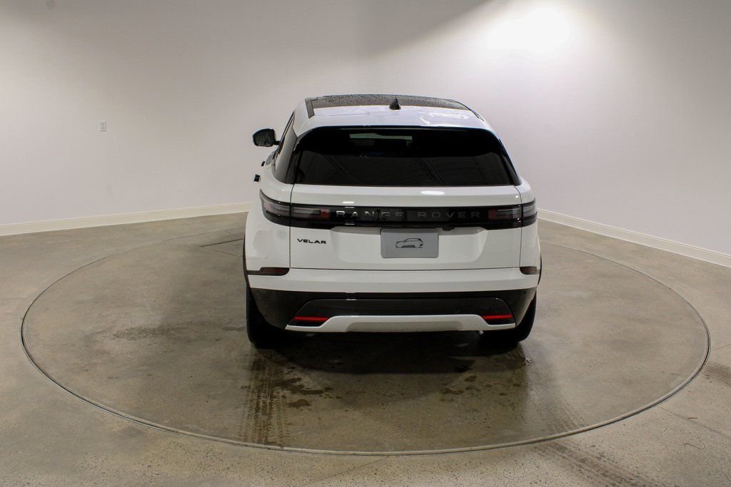 Certified Used 2026 Fuji White Land Rover Dynamic SE image 4