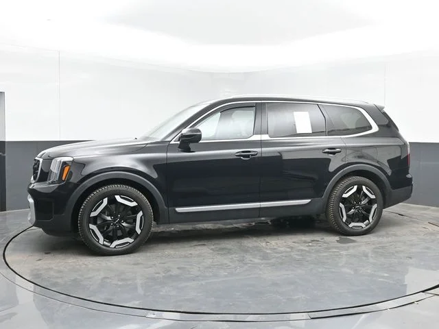 Used 2024 Ebony Black Kia EX image 6