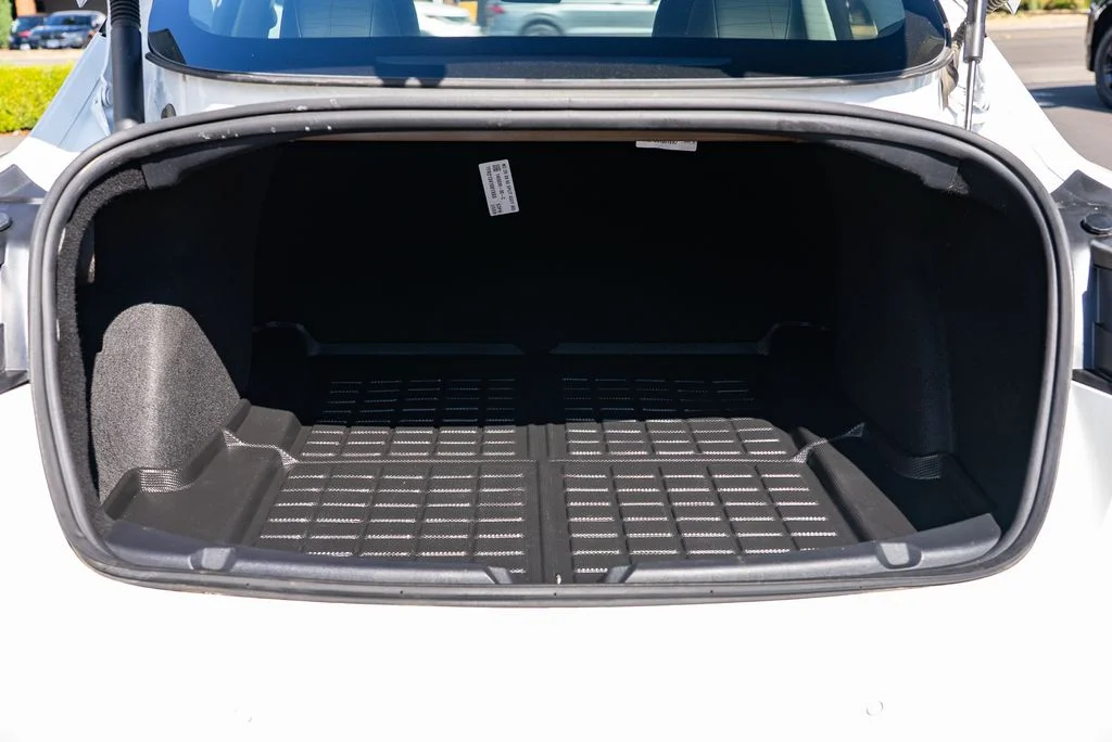 Used 2022 White Tesla Long Range image 8