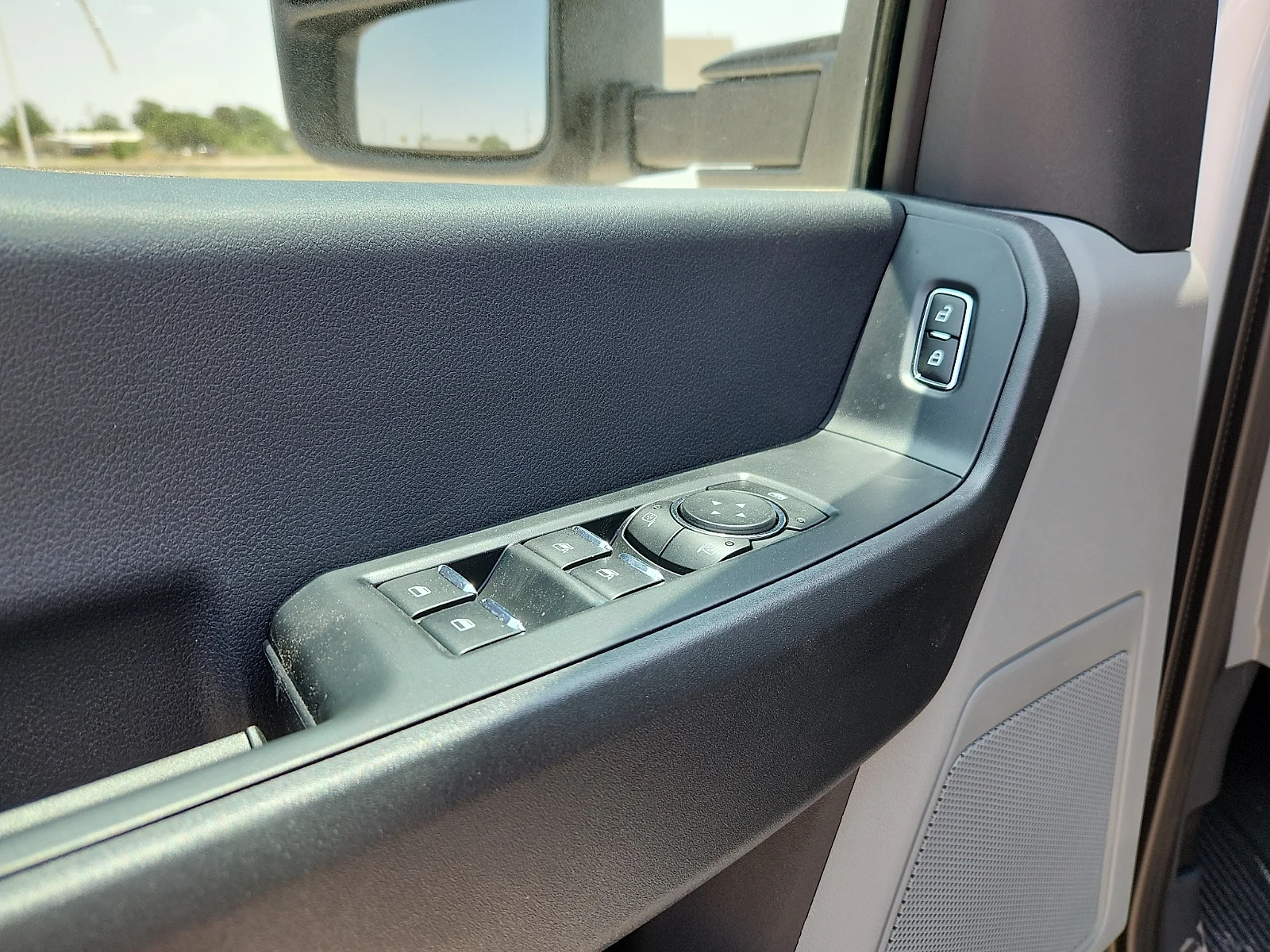 New 2026 Oxford White Ford F-450® XL image 15