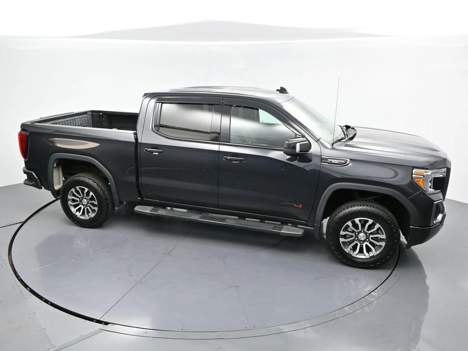 Used 2020 CARBON BLACK METALLIC GMC AT4 image 41