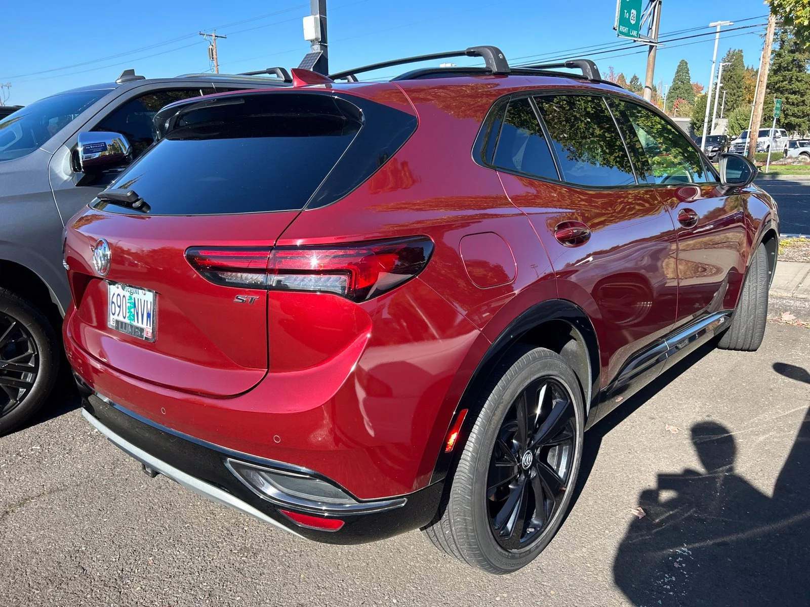 Used 2022 Cinnabar Metallic Buick Essence image 4