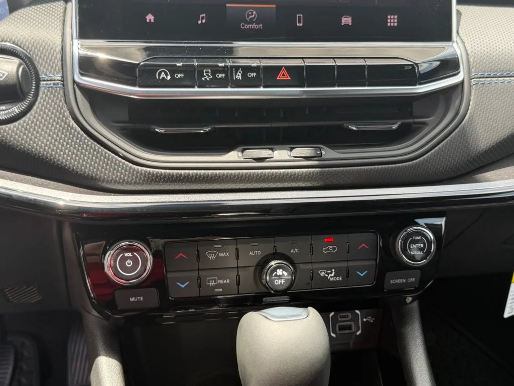 New 2026 Silver Jeep Latitude image 24