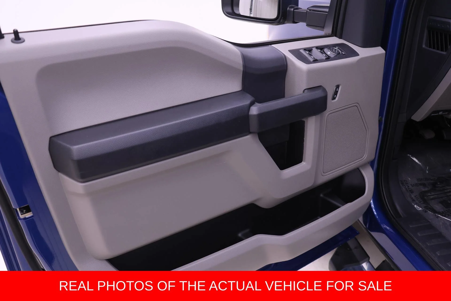 Used 2022 Blue Ford XL image 9