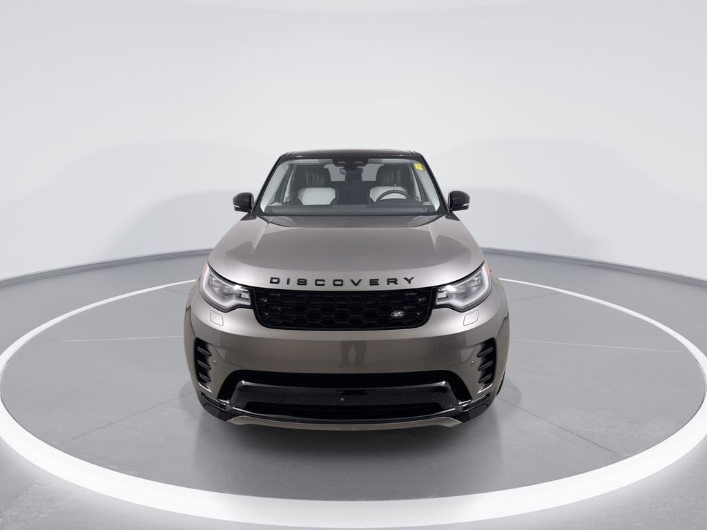 Certified Used 2025 Silver Land Rover Dynamic SE image 3