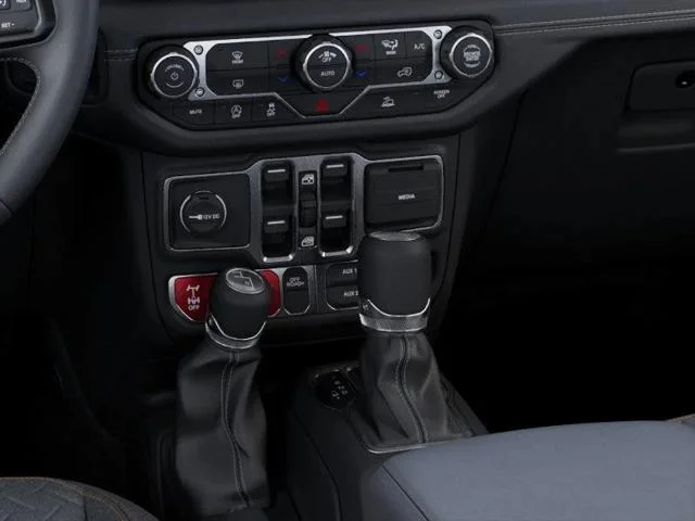 New 2026 Bright White Clear-Coat Exterior Paint Jeep Mojave image 24