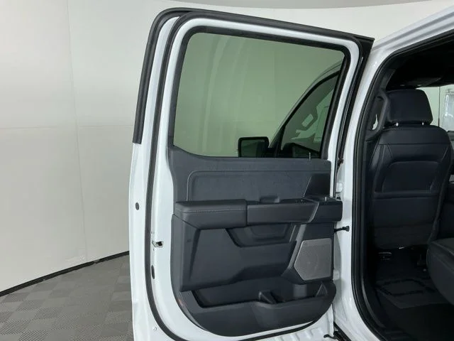 New 2026 Oxford White Ford Lariat image 27