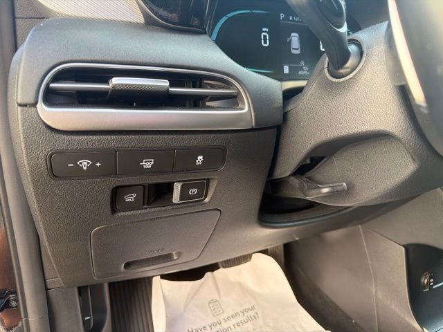 Used 2024 White Hyundai SEL image 31