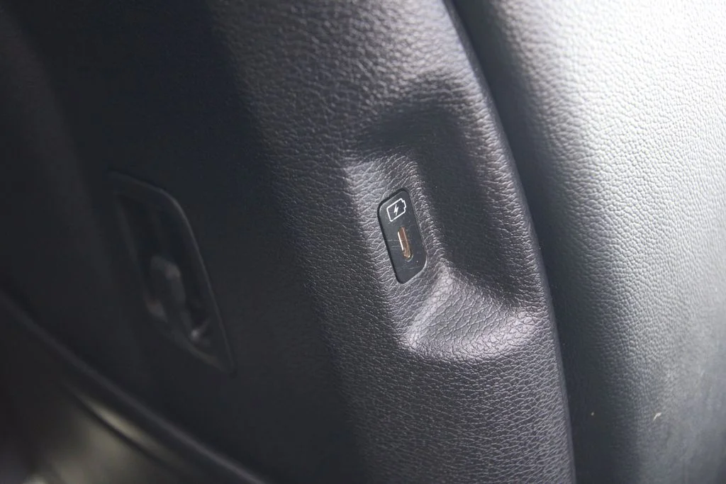 Used 2023 Red Kia X-Pro Prestige image 38