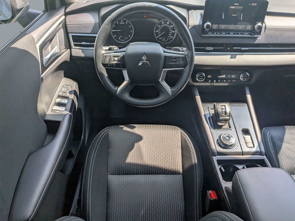 Used 2024  Mitsubishi ES image 15