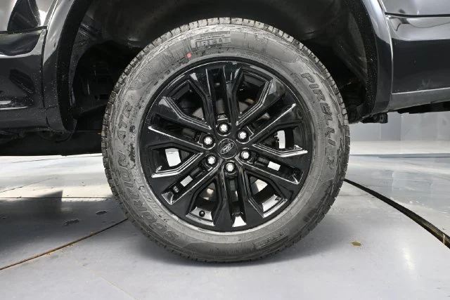 Used 2020 Black Ford Lariat image 10