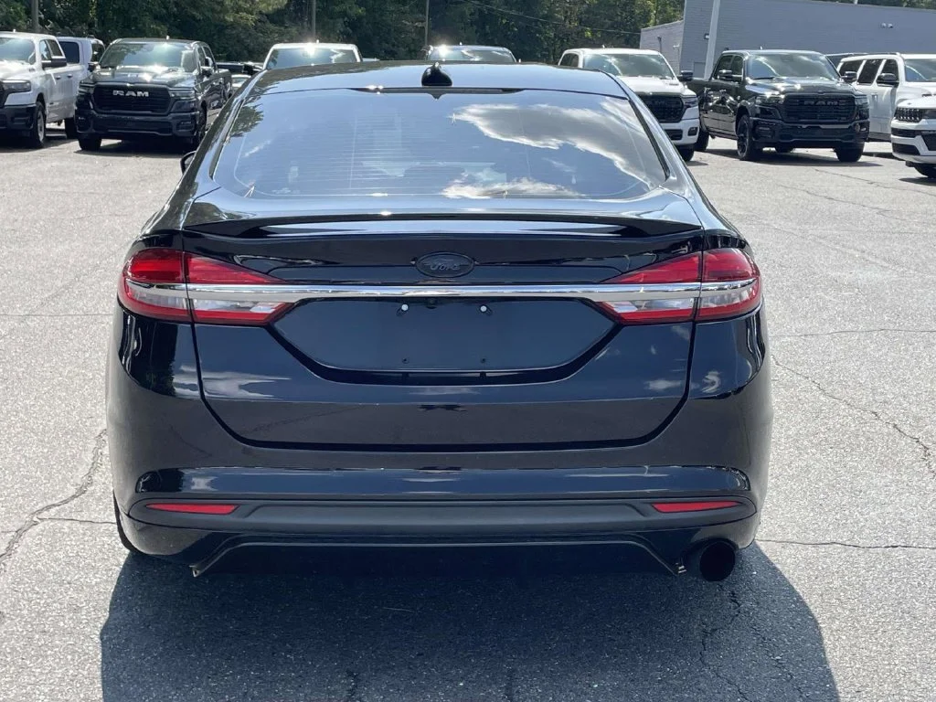 Used 2018 Black Ford SE image 7