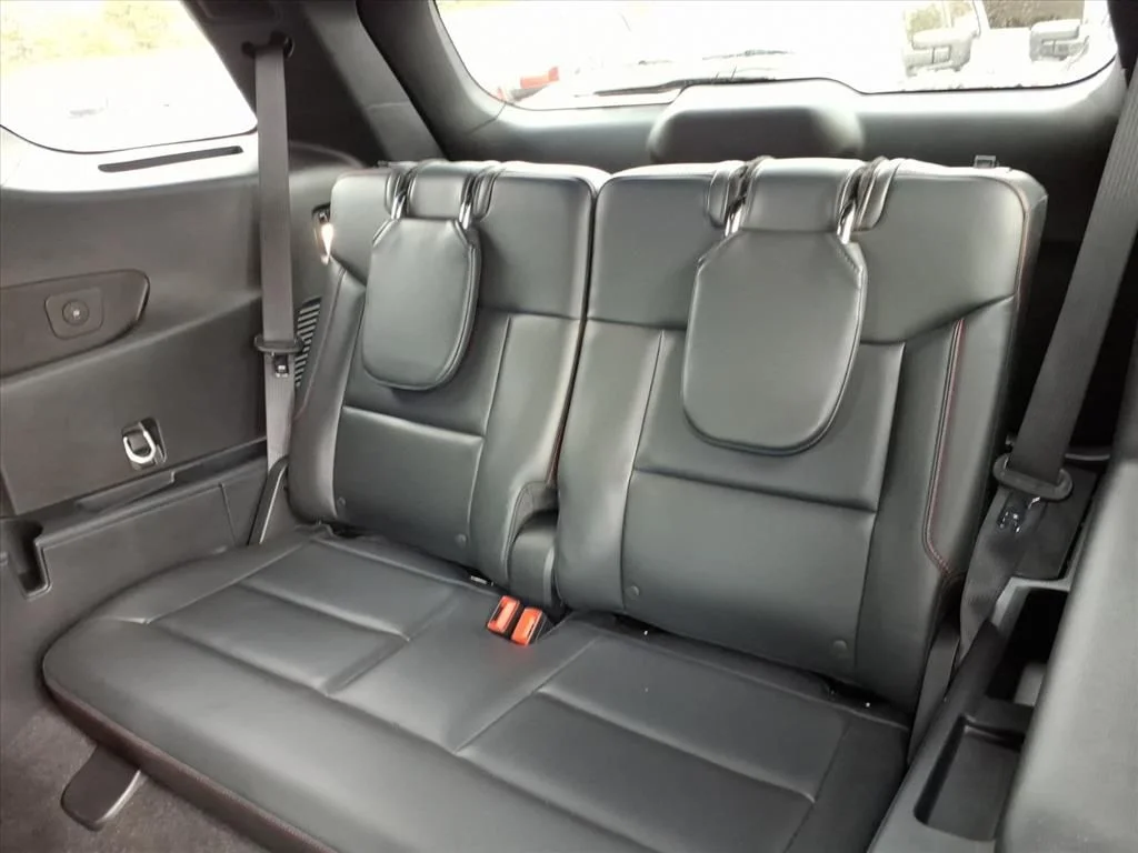 2025 Ford Explorer ST-LINE - Photo 12